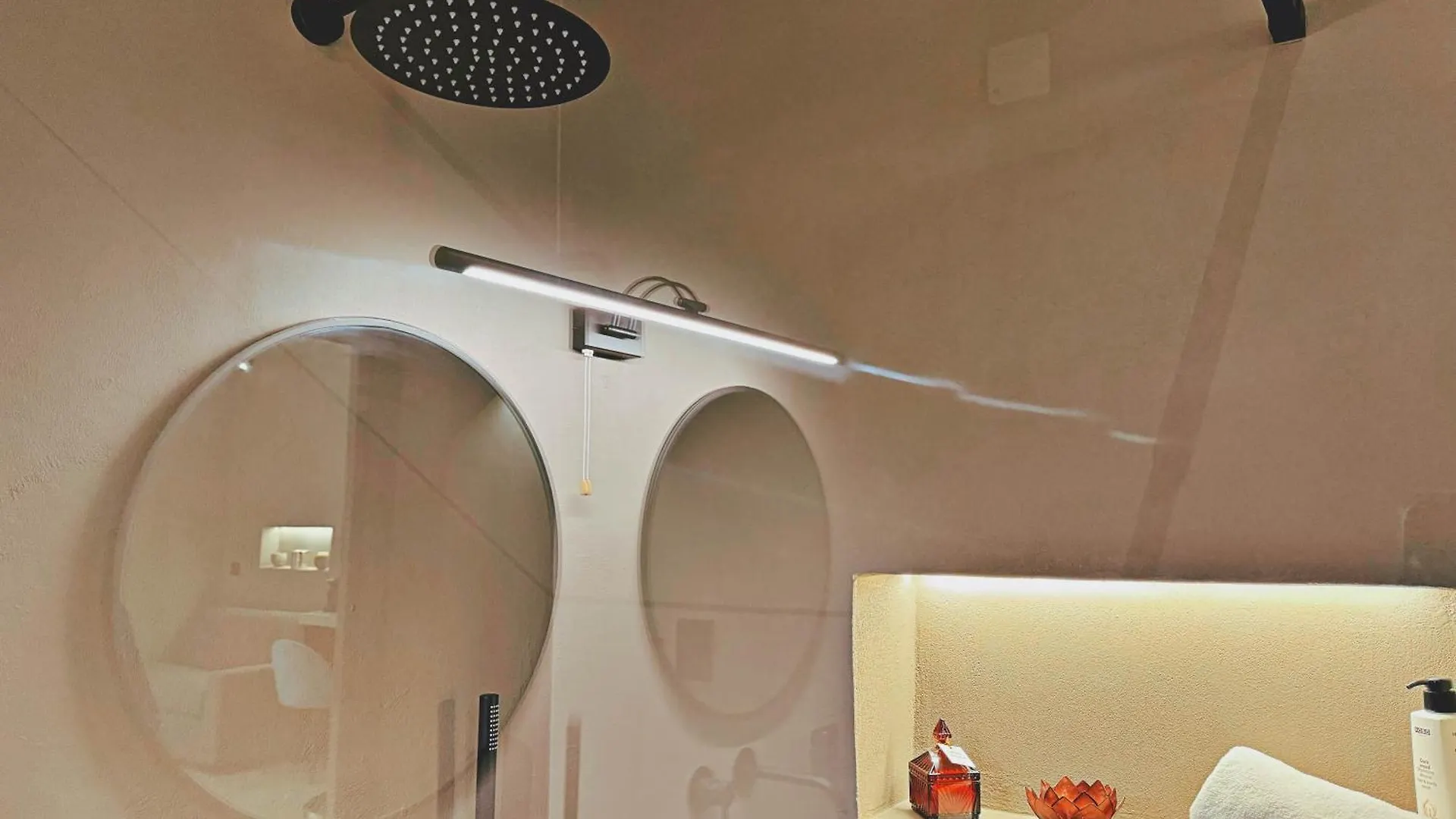 L'Opera - Luxury Apartment Palermo 0*,